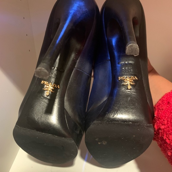 Prada pumps - Picture 2 of 5